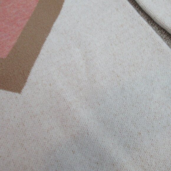 Pink and White‎ Sweater - Picture 5 of 10